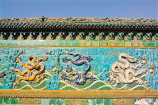 北京北海公园内的九龙壁