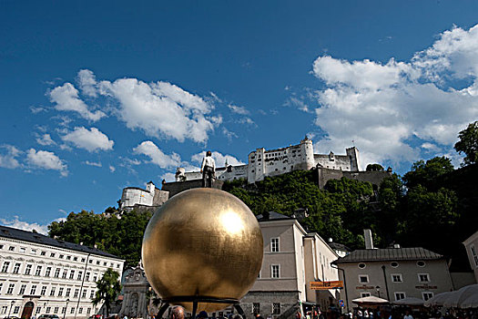 雕塑,广场,霍亨萨尔斯堡城堡,城堡,萨尔茨堡,奥地利,欧洲