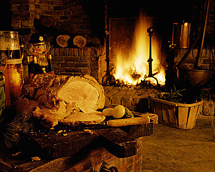 烤猪肉,面包团,木板,正面,火