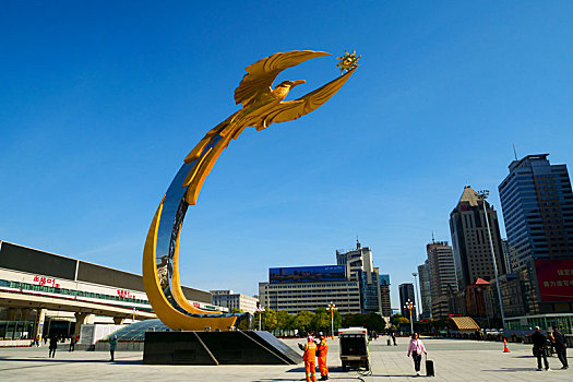 沈阳北站太阳鸟雕塑