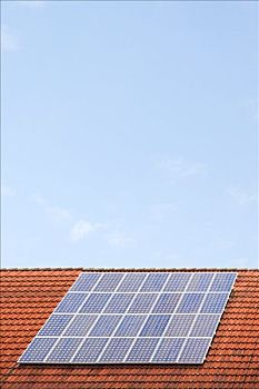 太阳能电池板,房顶