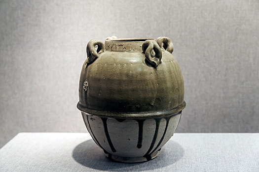 唐代四系青釉罐,河南省洛阳博物馆馆藏文物