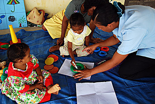 dominica,carib,territory,little,girls,learning,to,draw