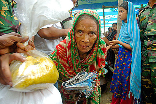 孟加拉人,洪水,女人,露营,孟加拉,八月,2007年