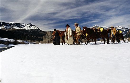 四个,牛仔,走,马,积雪,风景,科罗拉多,美国