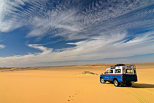 吉普车,沙丘,沙子,海洋,西瓦绿洲,埃及,非洲