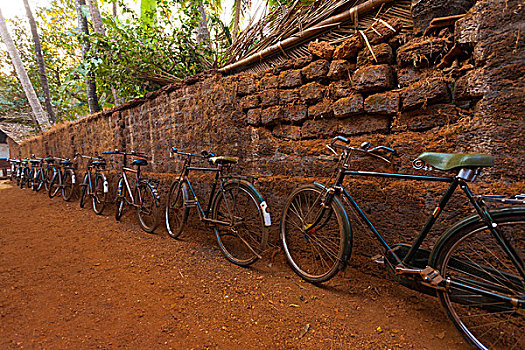 印度,排,自行车,石墙,土路
