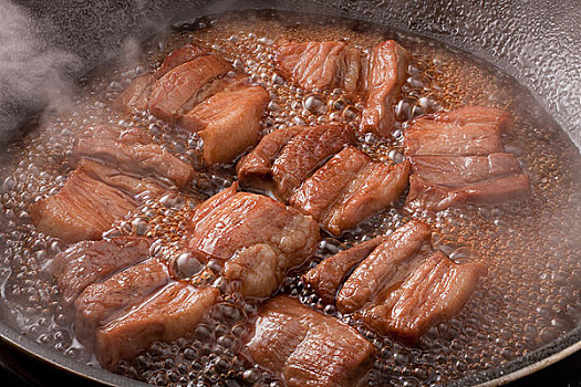 酱油煮猪肉图片