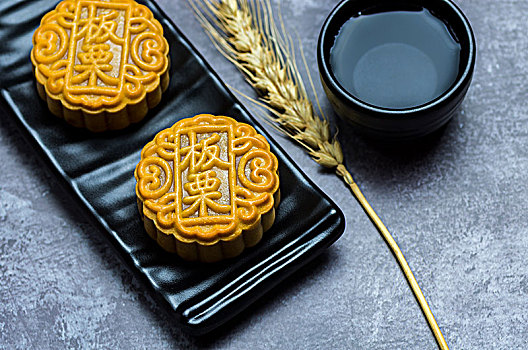 中国传统节日点心中秋节月饼
