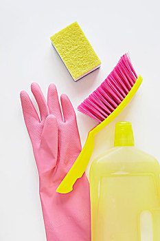 静物清洁产品,包括,海绵,瓶,保洁员,橡胶手套,和手,扫帚