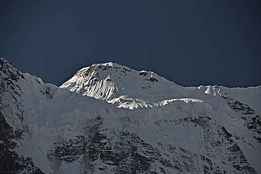 雪山秋天金黄色落叶松