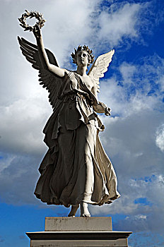 雕塑,天使,平和,正面,多云,天空,宫殿,花园,城堡,修威林,梅克伦堡前波莫瑞州,德国,欧洲