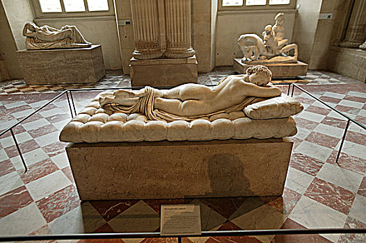 法国巴黎卢浮宫古希腊雕塑