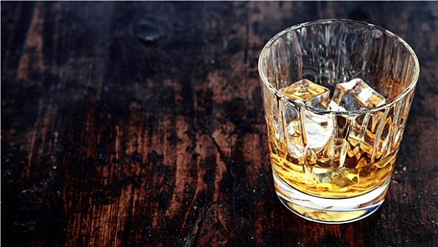 玻璃杯,威士忌,波旁酒,苏格兰,冰