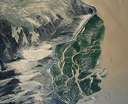 西藏,雅魯藏布江,中尼公路