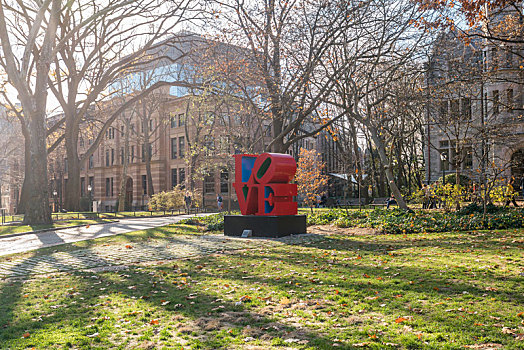 美国宾夕法尼亚大学的love雕像