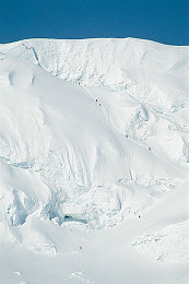 东绒布冰川图片