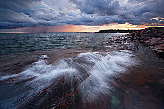 波浪,碰撞,岸边,乔治亚湾,风暴,基拉尼省立公园,安大略省