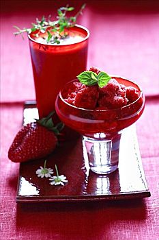 草莓,格兰尼塔冰品,草莓奶昔