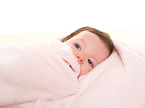 女婴,隐藏,粉色,毯子,白色背景,毛皮