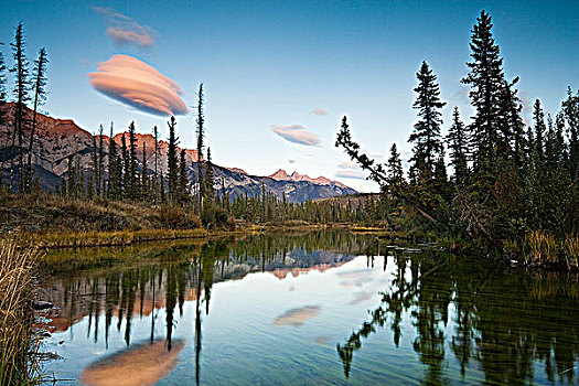 高处,山脉,反射,地表水流,碧玉国家公园,艾伯塔省,加拿大