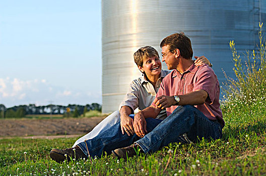 农业,夫妻,农民,坐,一起,分享,谷物,背景,明尼苏达,美国