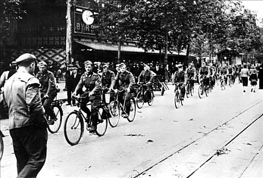 德国人,军人,骑自行车,街道,巴黎,六月