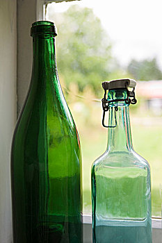 瓶子,窗台