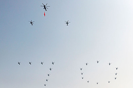 70年国庆阅兵空中梯队