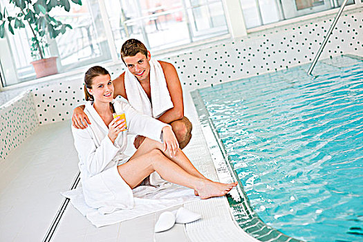 游泳池,年轻,幸福伴侣,放松,池边,豪华酒店