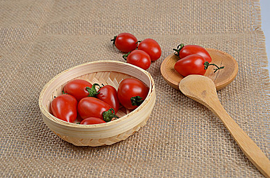 棚拍小西红柿