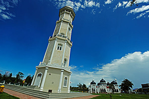 indonesia,sumatra,banda,aceh,minaret,of,baiturrahman,grand,mosque,mesjid,raya