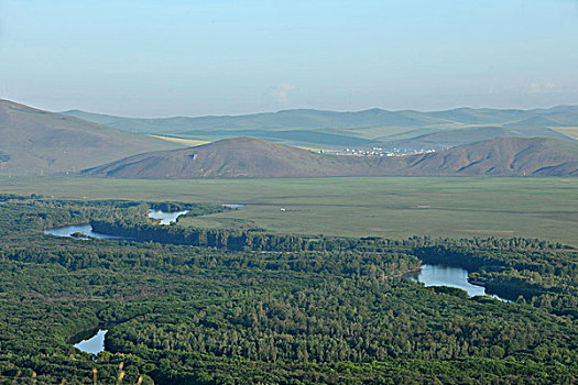 内蒙古呼伦贝尔额尔古纳晨曦中的根河湿地