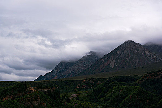 马蹄寺祁连山