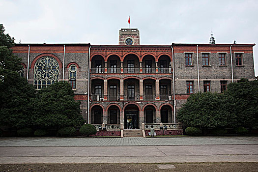 苏州大学