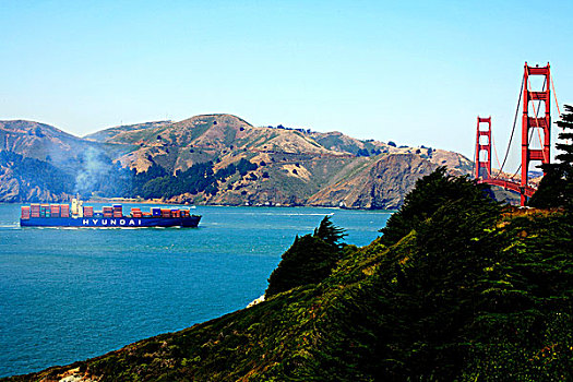 货物集装箱,集装箱船,金门大桥,旧金山,加利福尼亚,美国