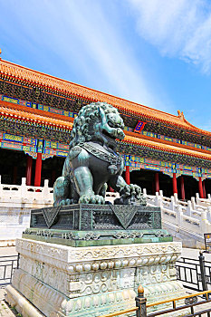 北京故宫太和门前铜狮