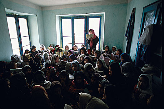 坐,留白,拥挤,教室,女孩,读,课本,教育,中心,喀布尔,学校,学生,教师,窗格,热