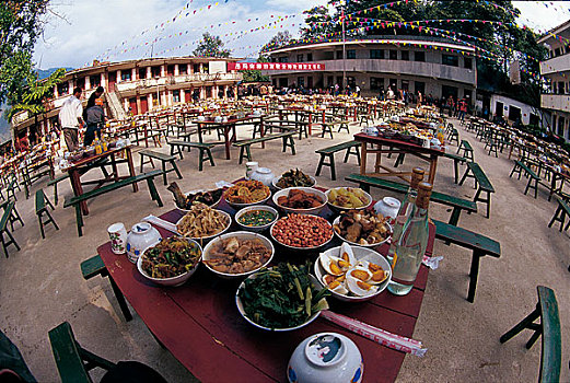 云南省元阳县俄扎乡长街宴