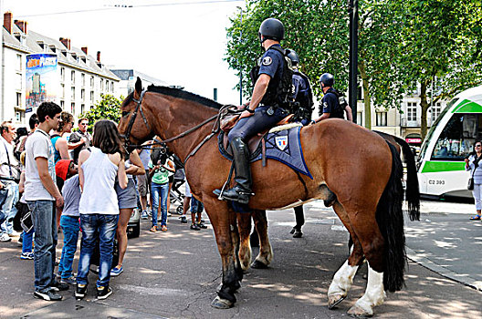法国,南特,警察,巡逻,市区,街道,法国人,骑马,接触,公用,休息