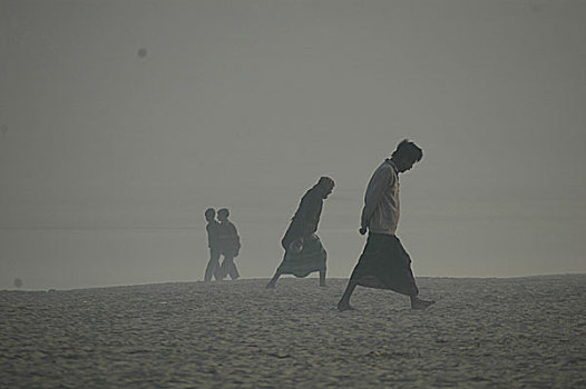 男人,走,河床,孟加拉,一月,2008年