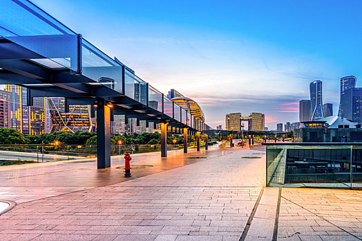 杭州钱江新城夜景和街道街景