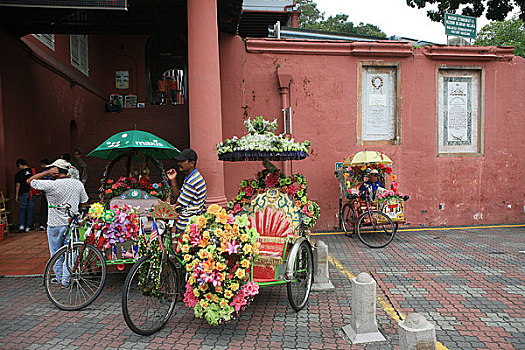 马来西亚,马六甲博物馆,这是骑三轮车的印度人在门前揽客