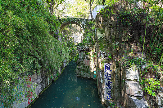 中国江苏省苏州虎丘风景区虎丘剑池历史景点