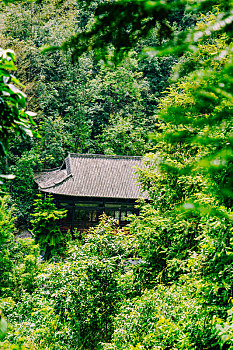 深山古寺