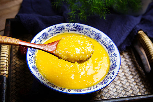 黄小米粥