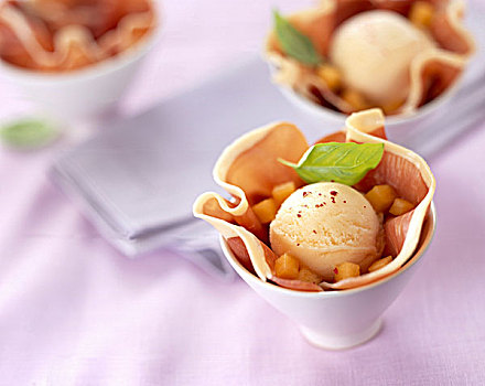 蜜瓜冰淇淋,帕尔玛火腿