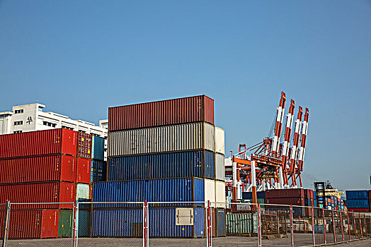 集装箱货运码头