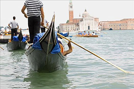 后视图,三个,平底船夫,划船,吊舱,威尼斯,威尼托,意大利