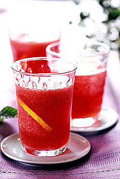 草莓,柠檬水,柠檬片,玻璃杯